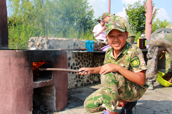 紅色主題夏令營哪家好