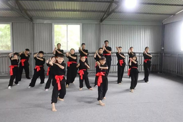 夏令營14天一般收費多少