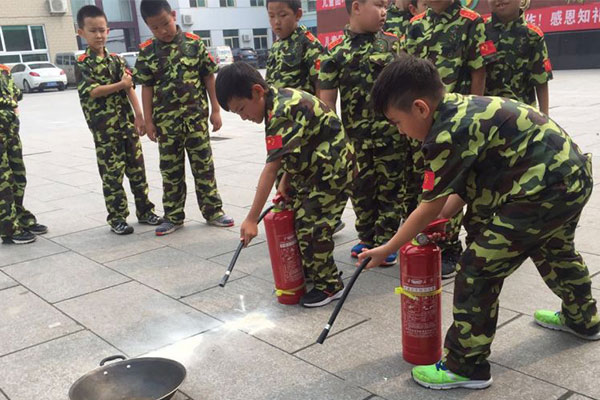 贛州軍事夏令營