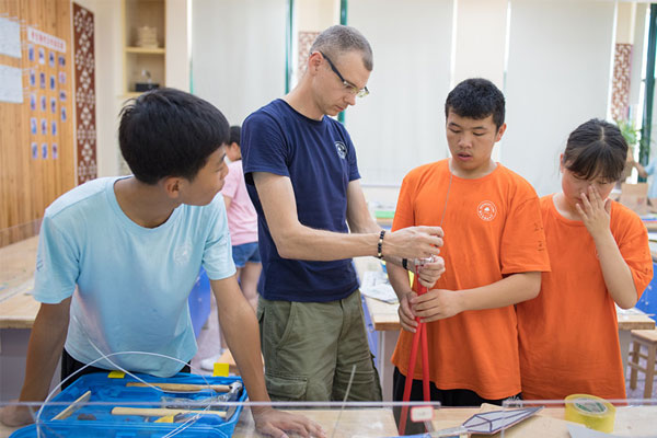 青島美國夏令營的價格表