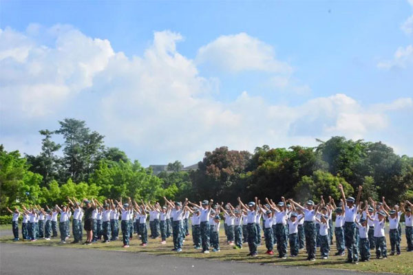 濟南封閉式軍事夏令營
