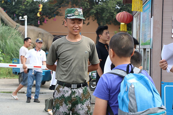 濟南黃埔兒童特種兵夏令營