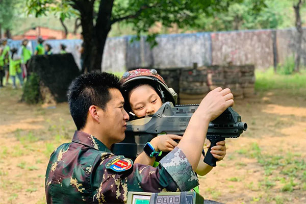 北京雪狼軍事夏令營