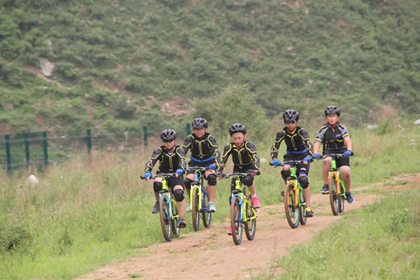 野外夏令營一周多少元