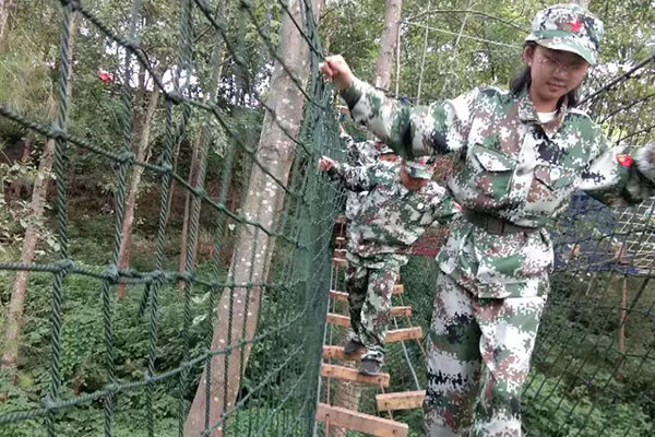 野外夏令營一周多少元