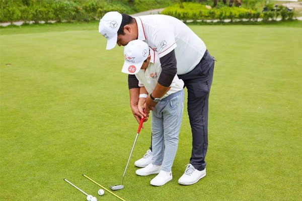 青少年高爾夫夏令營