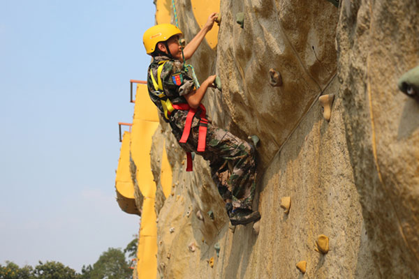 貴陽小小特種兵軍事夏令營